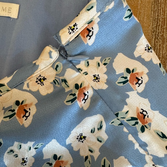 More To Come Blue Flowered Skirt Small - Picture 3 of 3